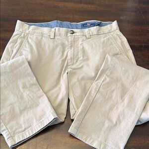 Vineyard Vines Mens Khaki Pants  32 x 32